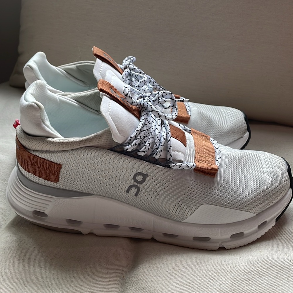 On Cloudnova Women’s Size 8